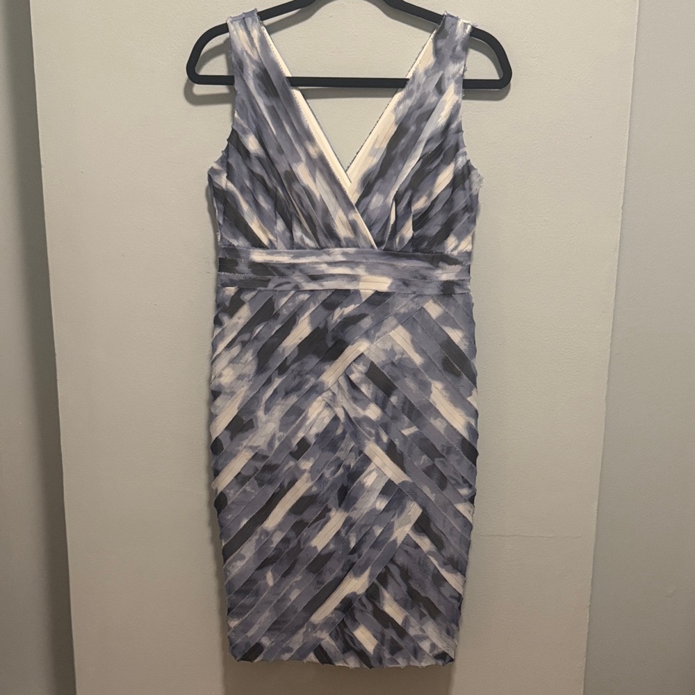 Ann Taylor Blue & White V-Neck Patterned Midi Dress